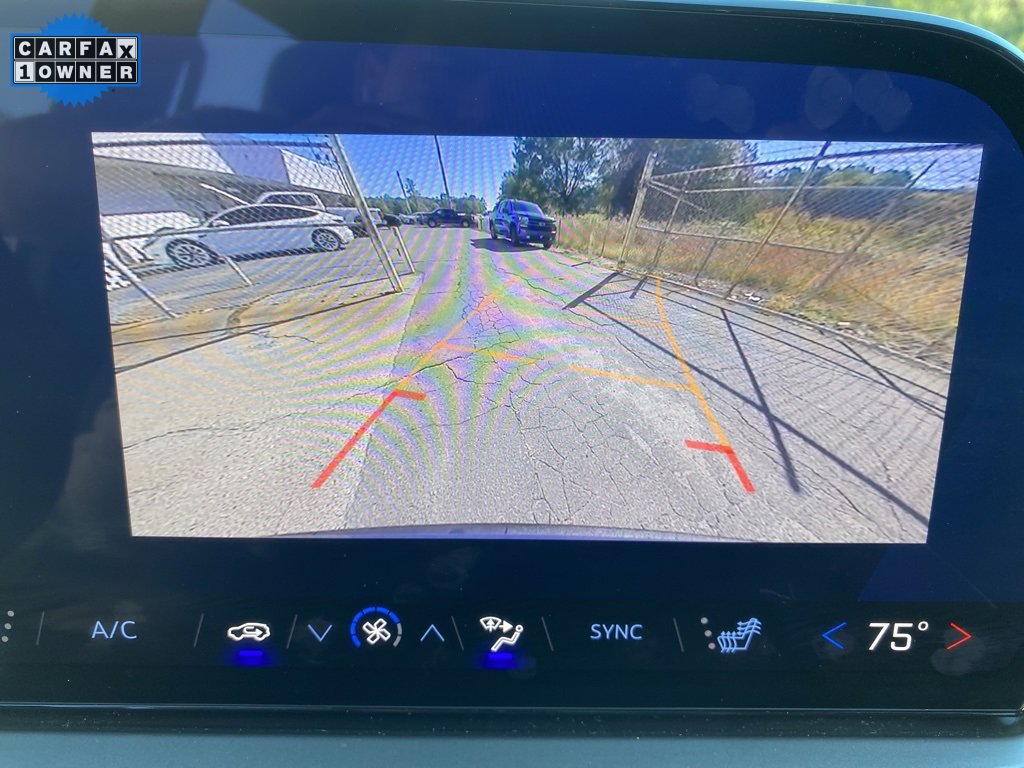 Used 2025 Chevrolet Traverse LT image 36