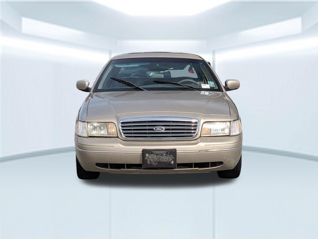 Used 1999 Ford Crown Victoria RWD image 11