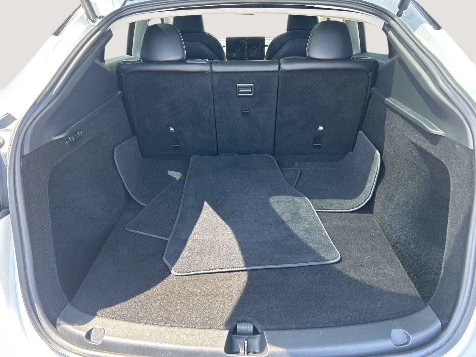 Used 2023 Tesla Model Y Long Range AWD/4WD image 11
