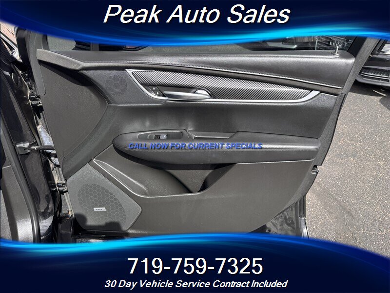 Used 2017 Cadillac XT5 Platinum AWD/4WD image 35