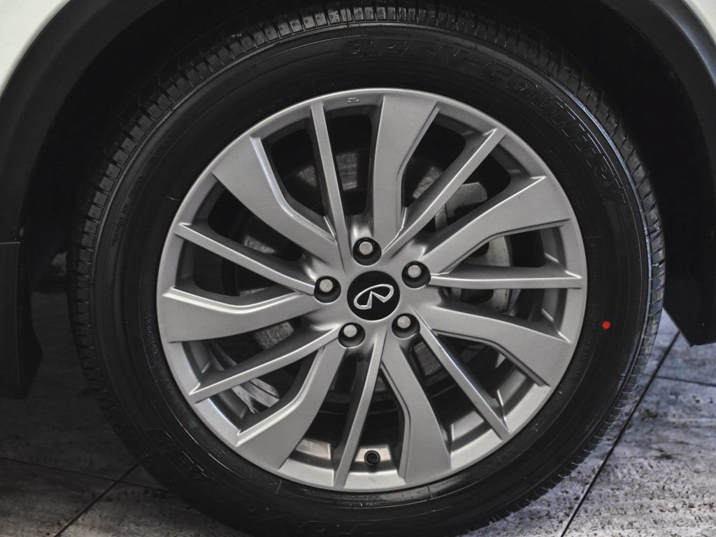 Used 2023 INFINITI QX50 Luxe AWD/4WD image 5