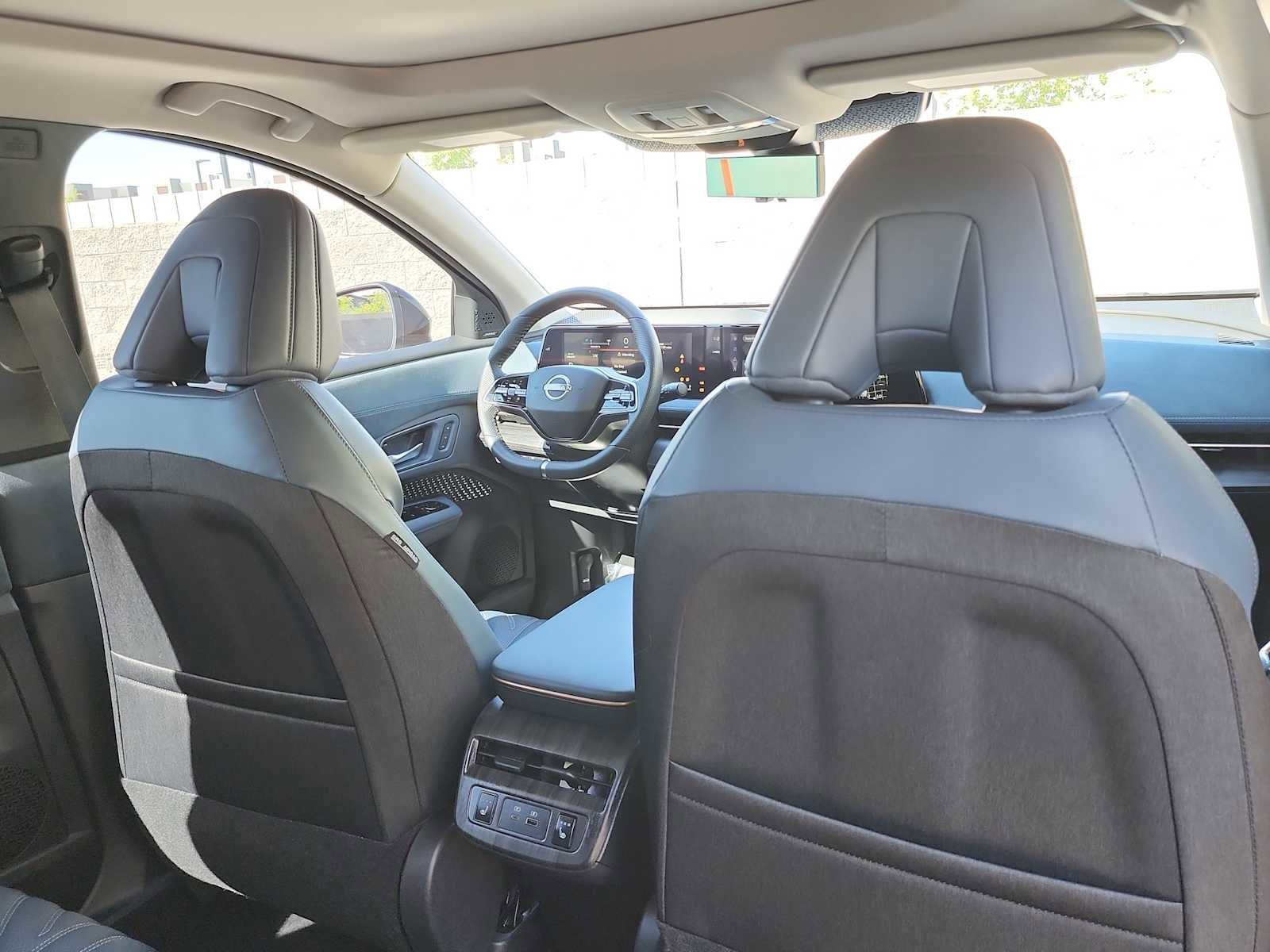 Used 2023 Nissan Ariya AWD/4WD image 16