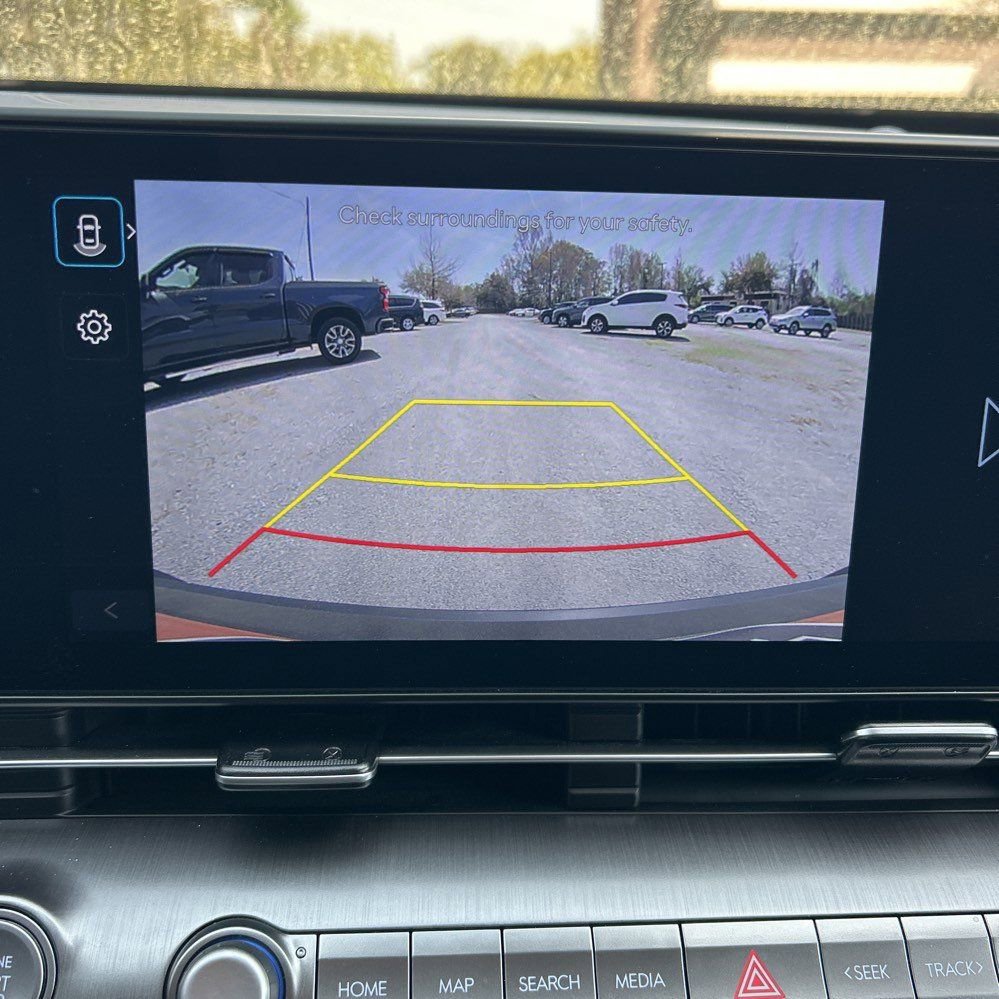 Used 2025 Hyundai Kona SEL image 10