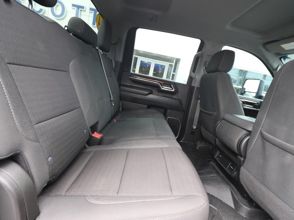Used 2024 Chevrolet Silverado 2500 LT AWD/4WD image 23