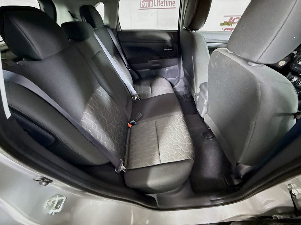 Used 2025 Mitsubishi Outlander Sport LE image 27
