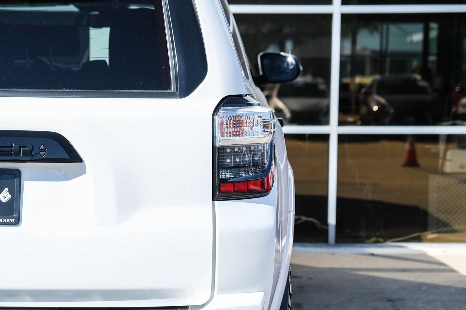 Used 2020 Toyota 4Runner Venture w/ Moonroof Package AWD/4WD image 12