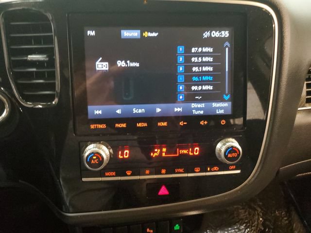 Used 2020 Mitsubishi Outlander ES AWD/4WD image 19