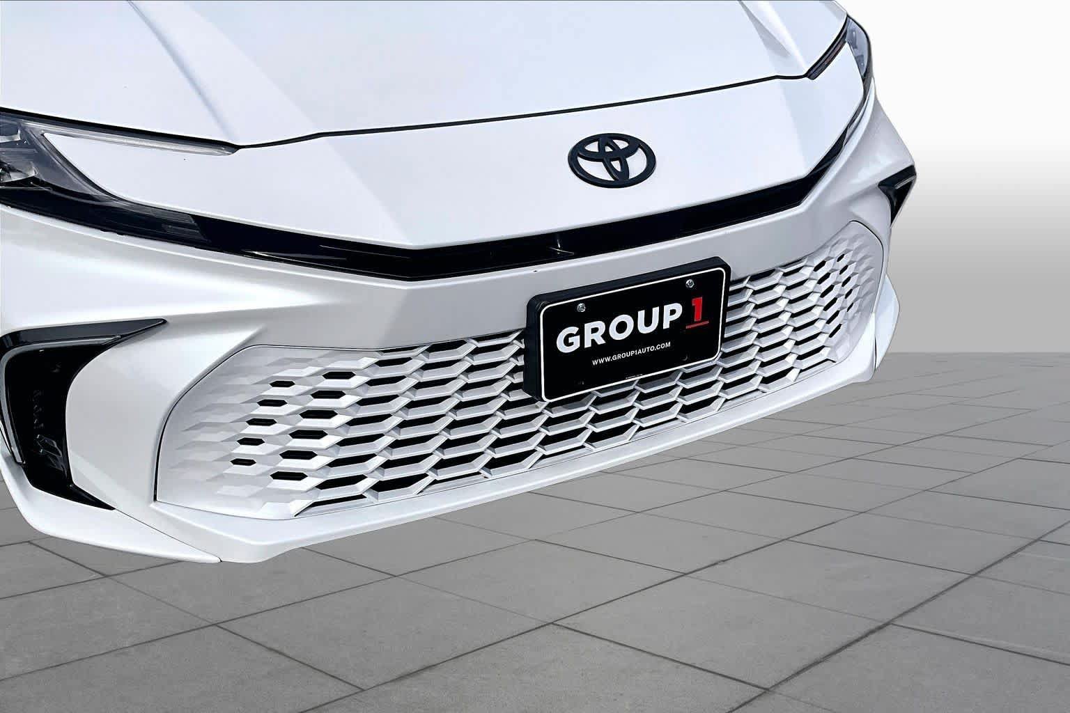 Used 2025 Toyota Camry XSE AWD/4WD image 29
