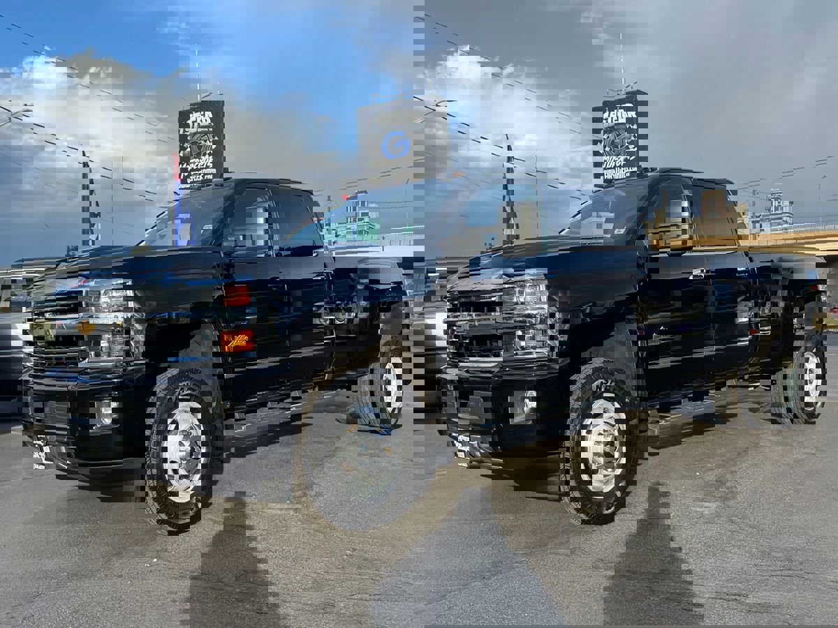 Used 2019 Chevrolet Silverado 3500 High Country image 3