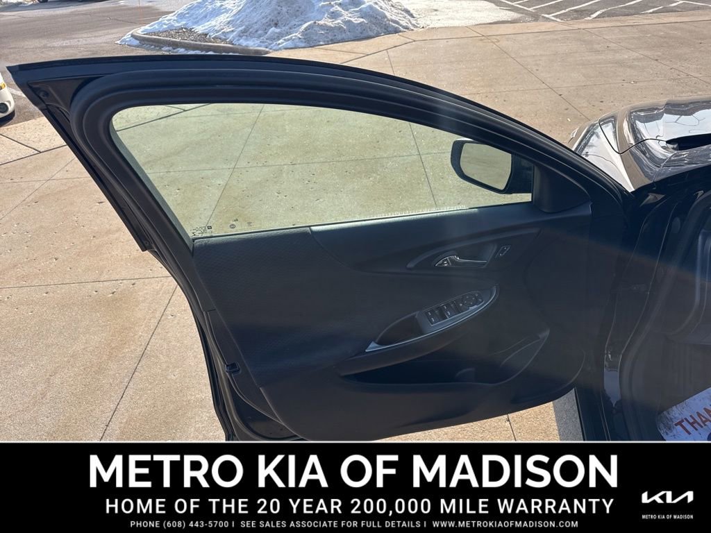 Used 2023 Chevrolet Malibu LT image 11