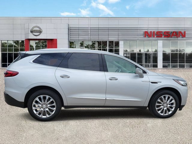 Used 2020 Buick Enclave Essence w/ Sound and Sites Package FWD image 10