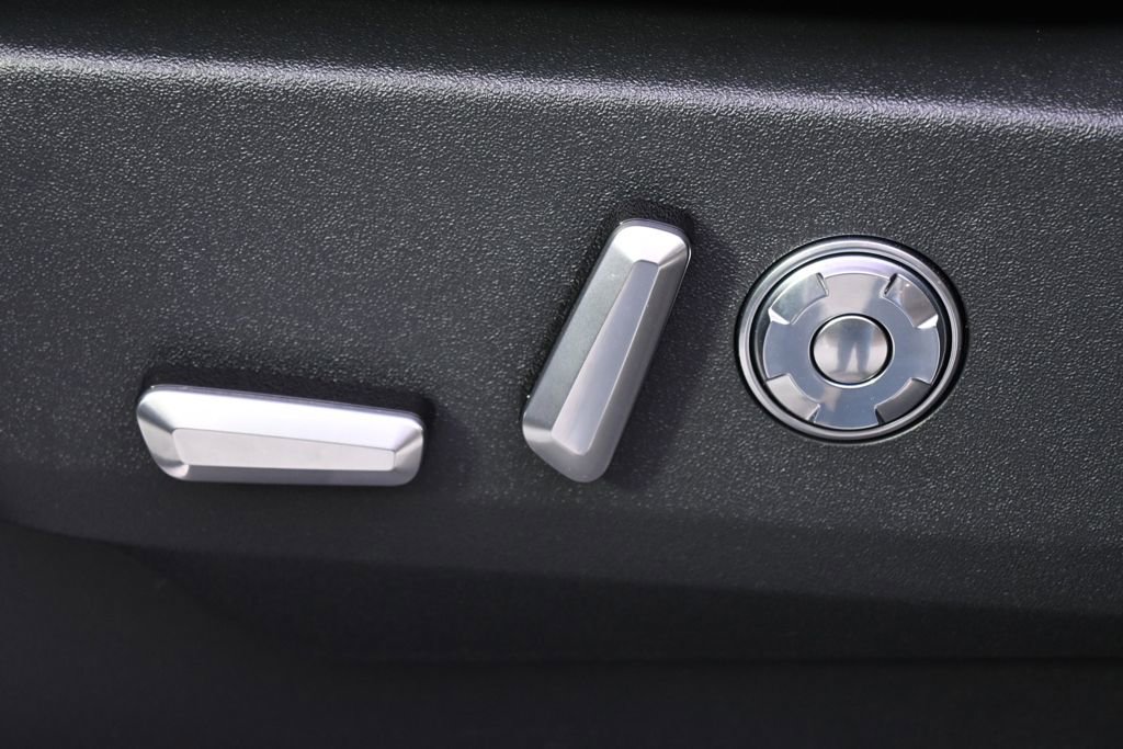 New 2026 Lincoln Navigator L Black Label AWD/4WD image 14