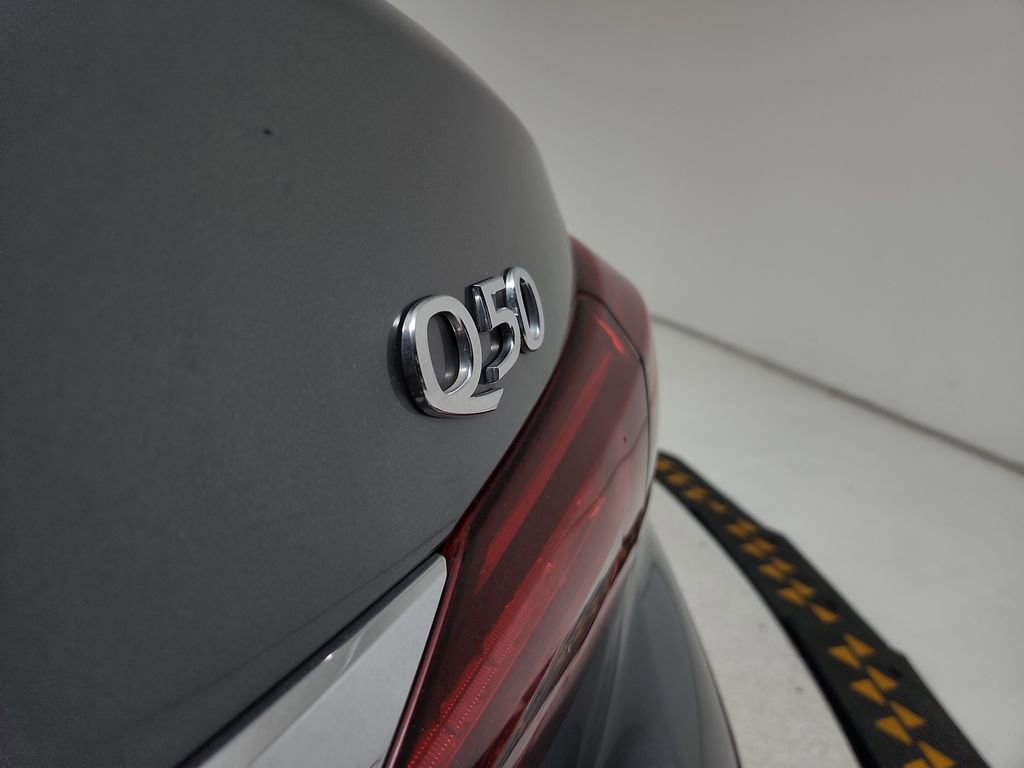 Used 2021 INFINITI Q50 Luxe w/ Seat & Sound Package image 31