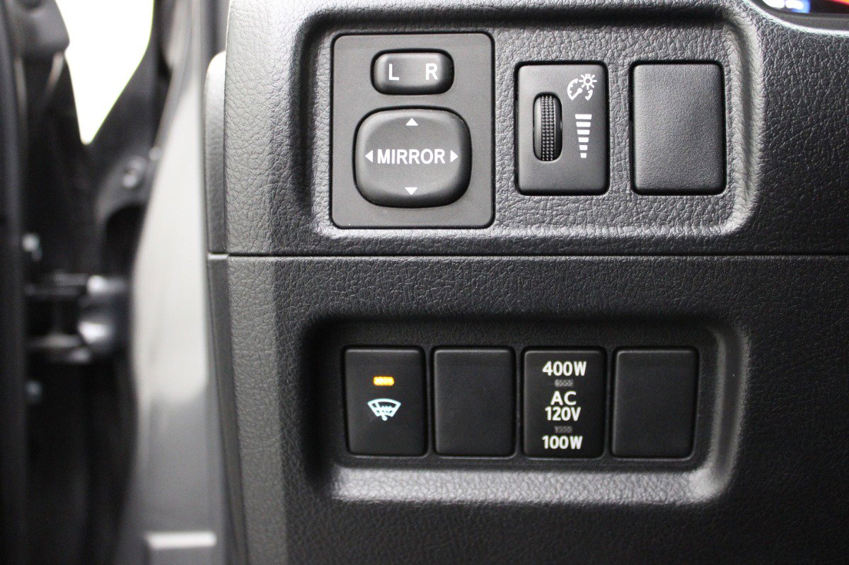 Used 2018 Toyota 4Runner SR5 Premium RWD image 18