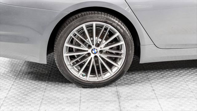 Used 2018 BMW 530e RWD image 36