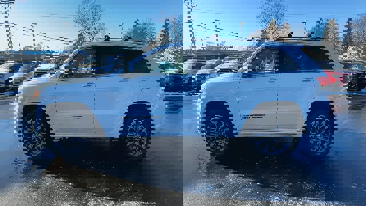 Used 2017 Jeep Grand Cherokee Overland image 6