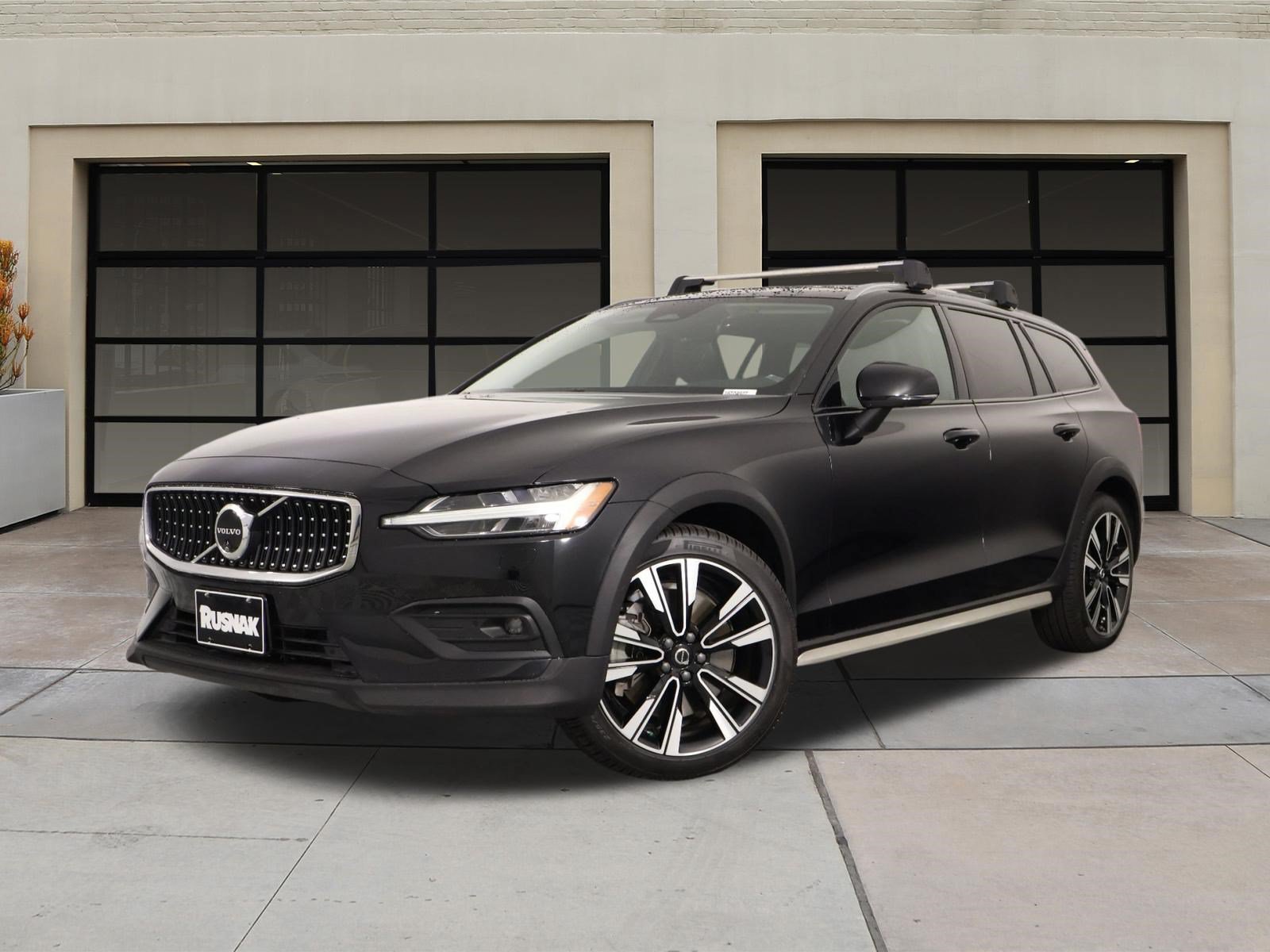Certified 2024 Volvo V60 B5 Cross Country Ultimate w/ Protection Package Premier AWD/4WD image 3