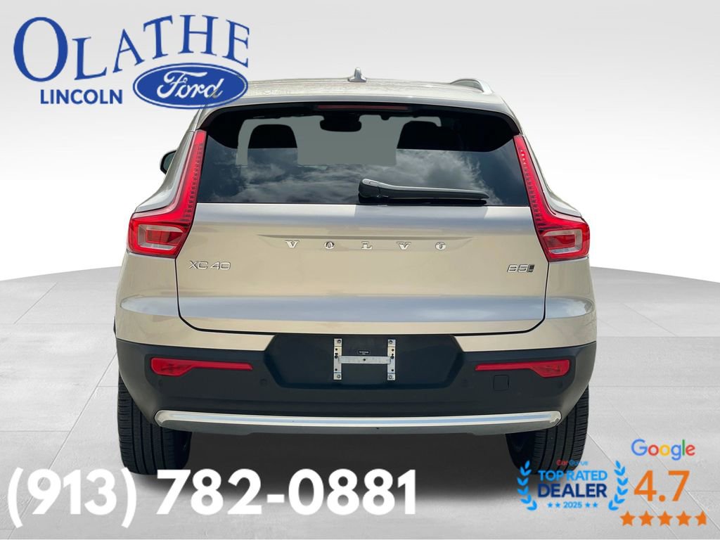Used 2023 Volvo XC40 B5 Ultimate w/ Protection Package Premier AWD/4WD image 4
