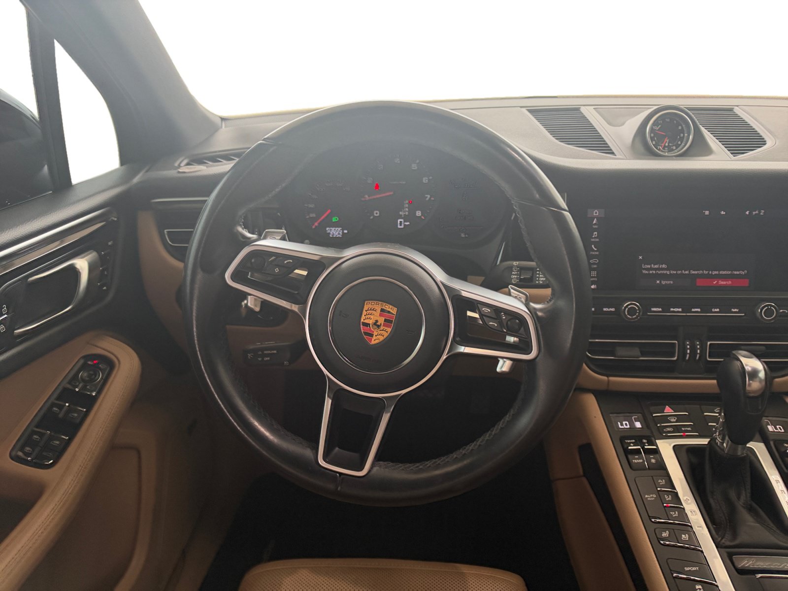 Used 2020 Porsche Macan AWD/4WD image 13