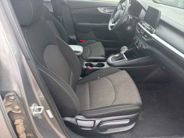 Used 2023 Kia Forte LXS w/ LXS Technology Package image 21