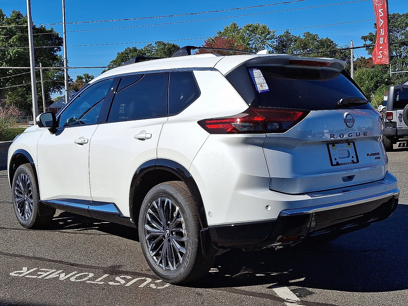 New 2026 Nissan Rogue Platinum w/ Platinum Premium Package AWD/4WD image 3