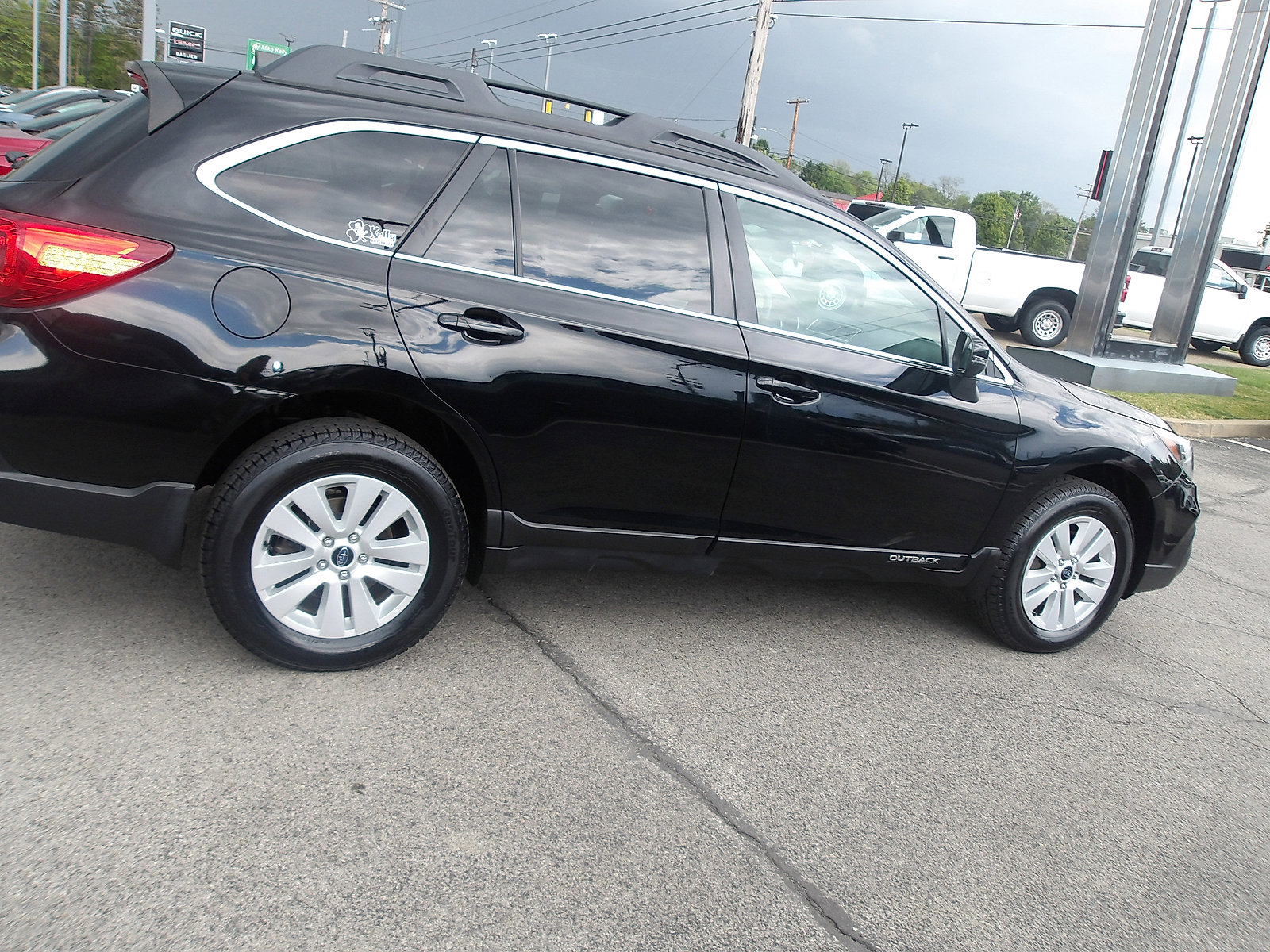 Used 2018 Subaru Outback 2.5i Premium AWD/4WD image 8