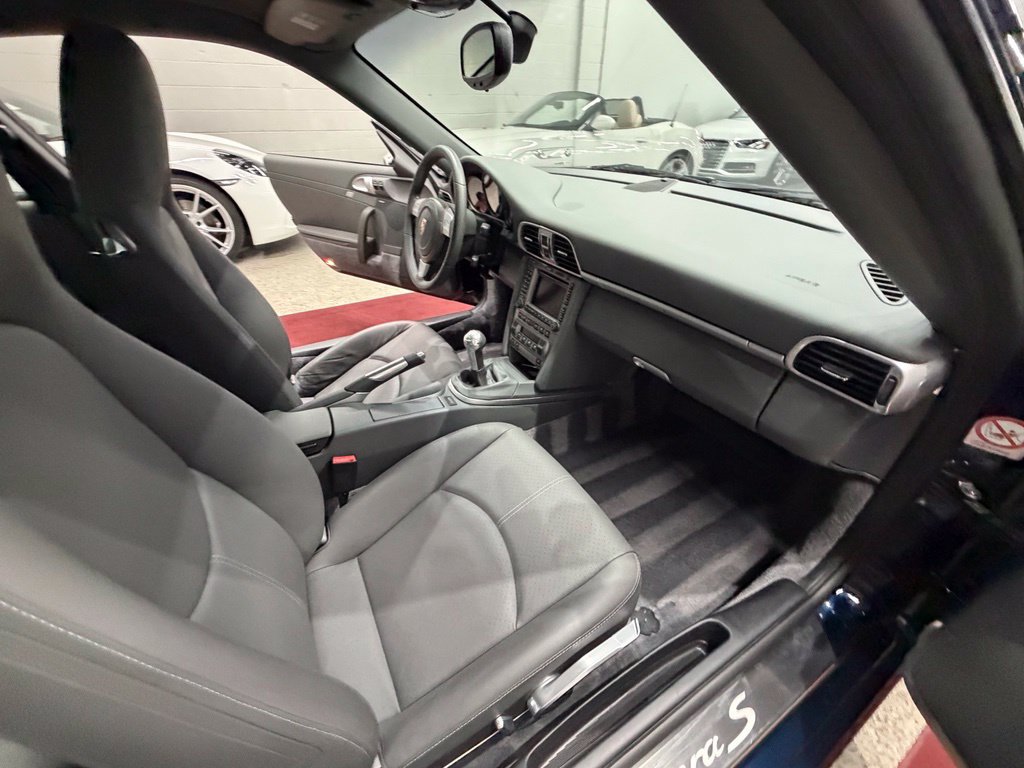 Used 2006 Porsche 911 Carrera S RWD image 46
