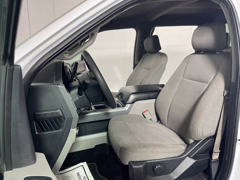 Used 2016 Ford F150 XLT image 10