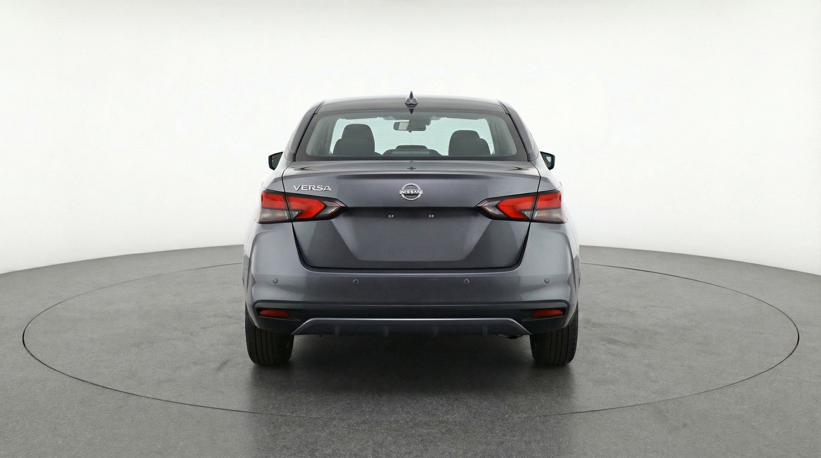 Used 2025 Nissan Versa SV image 7