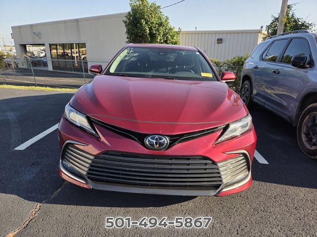 Used 2021 Toyota Camry LE FWD image 2