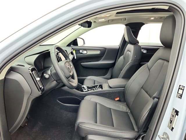 New 2026 Volvo XC40 B5 Plus w/ Protection Package Premier image 21