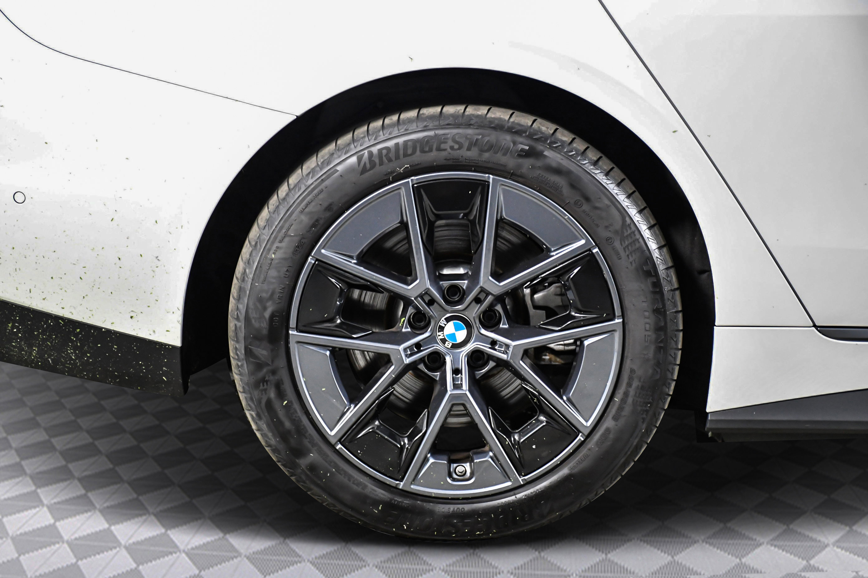 Used 2025 BMW i4 eDrive40 image 34