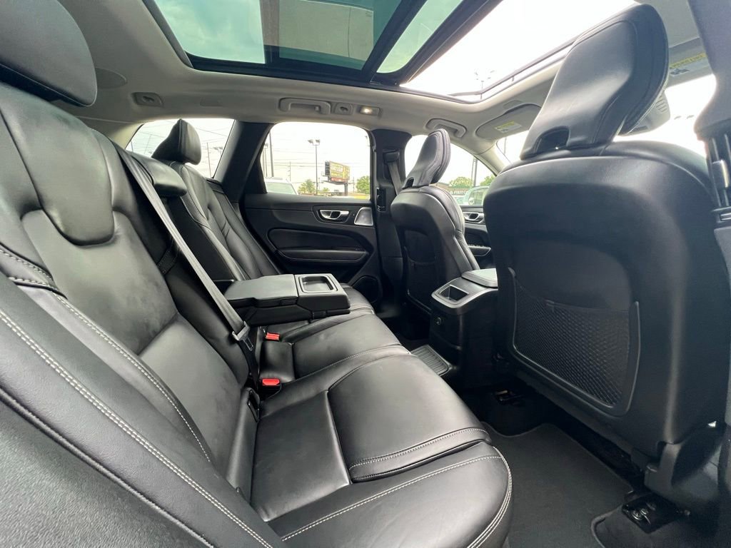 Used 2022 Volvo XC60 T8 Inscription w/ Advanced Package image 23