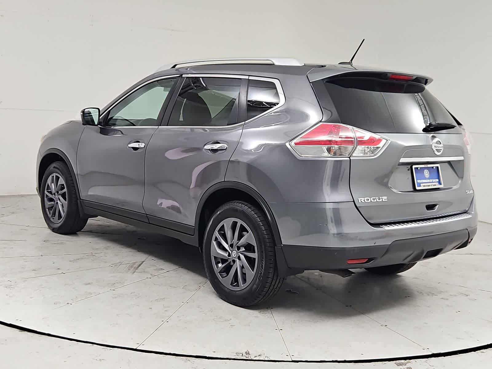 Used 2016 Nissan Rogue SL w/ SL Premium Package AWD/4WD image 4