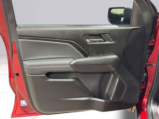 Used 2024 Chevrolet Colorado LT w/ LT Convenience Package II RWD image 28