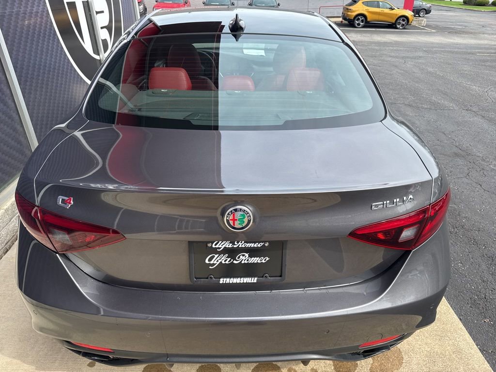 Used 2022 Alfa Romeo Giulia Veloce image 11