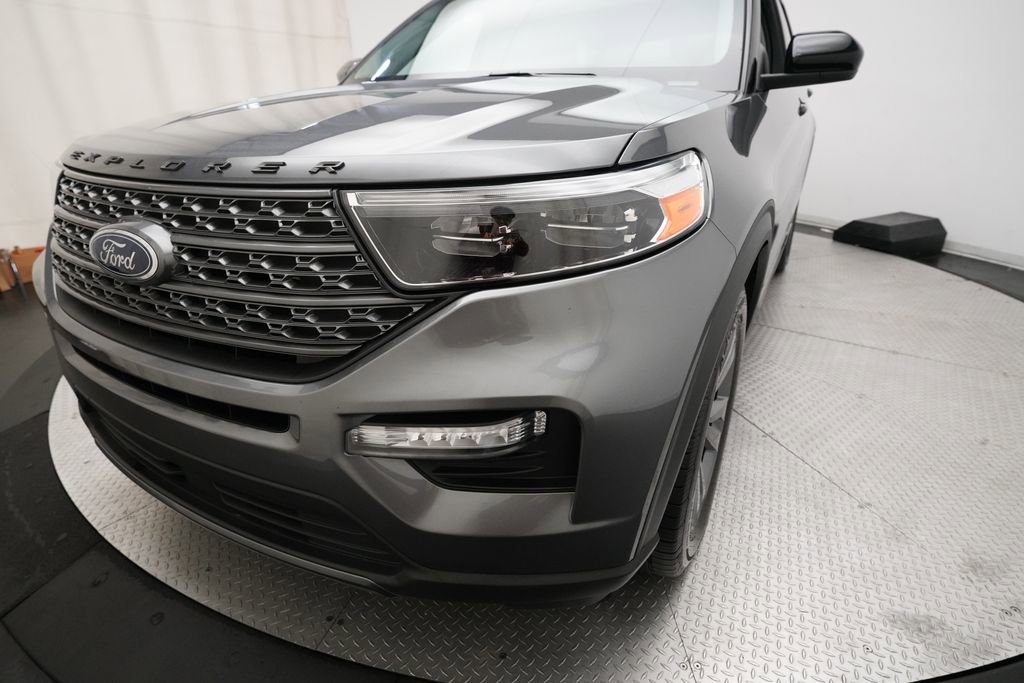 Used 2023 Ford Explorer XLT w/ Equipment Group 202A AWD/4WD image 24
