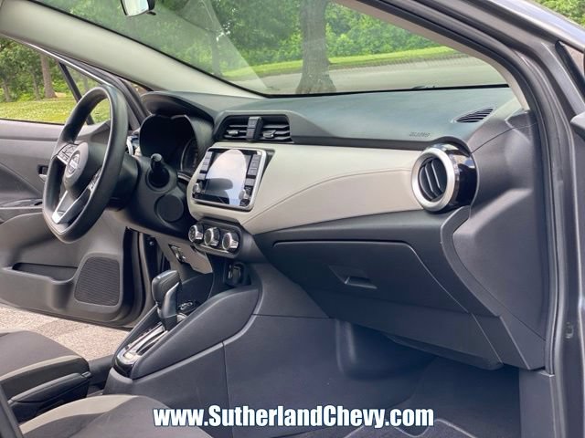 Used 2021 Nissan Versa SV FWD image 16