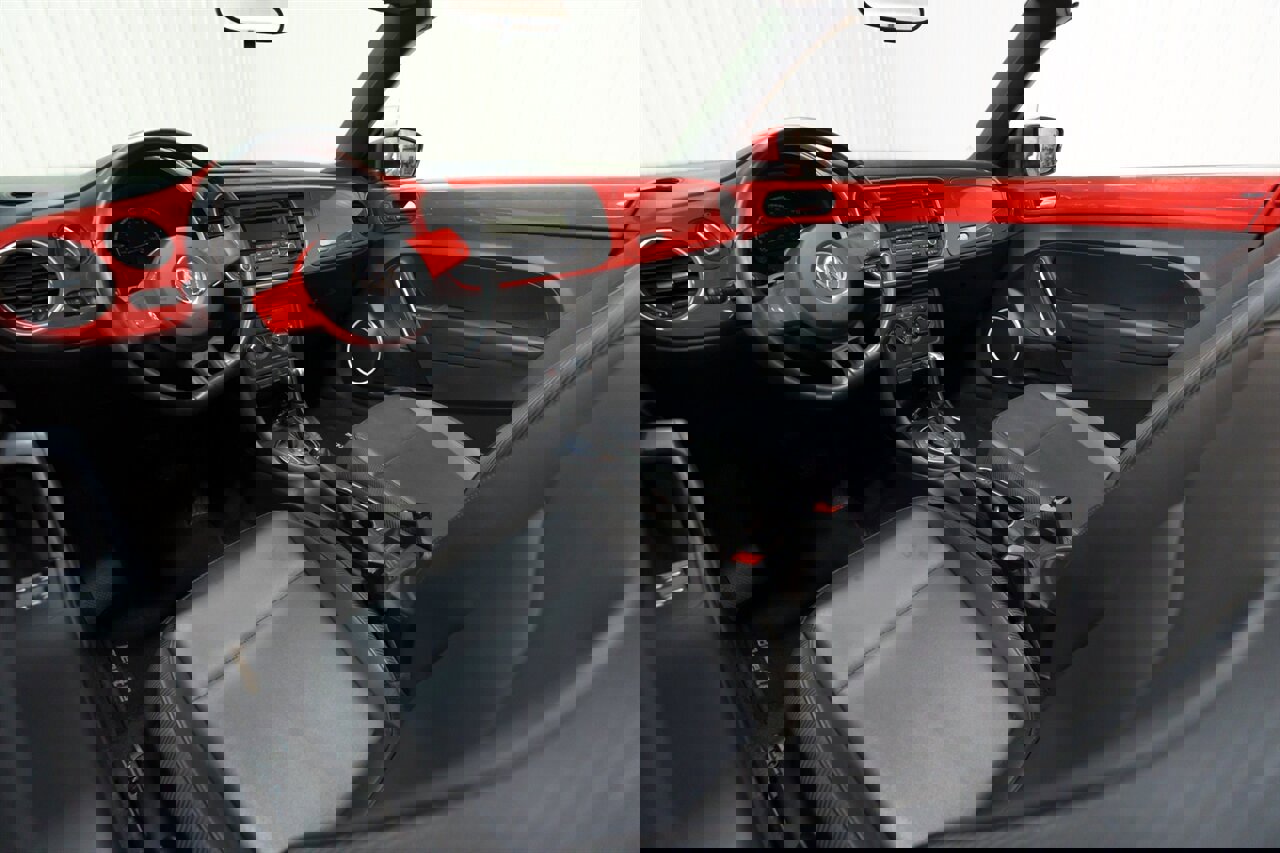 Used 2013 Volkswagen Beetle 2.5 image 20