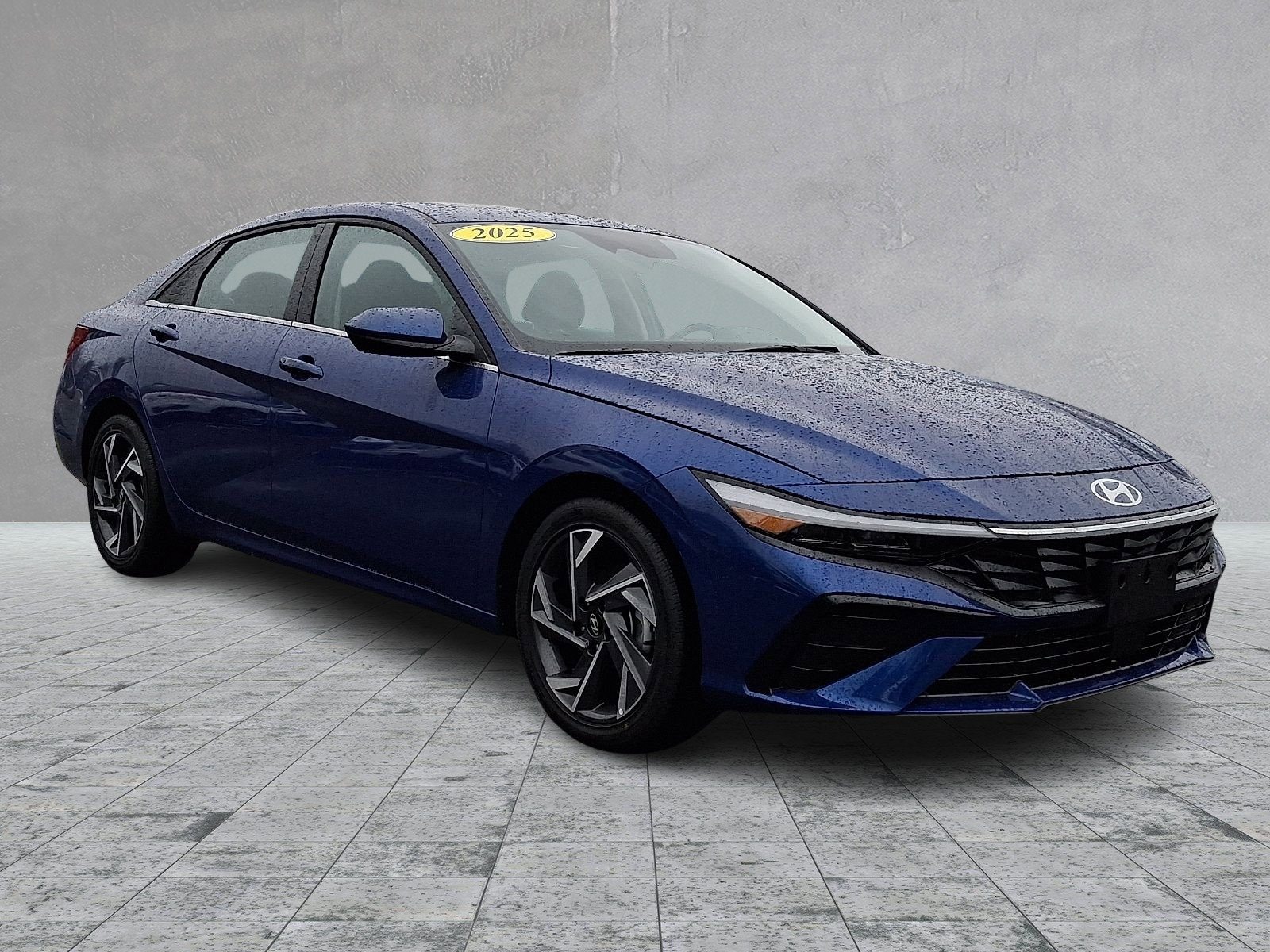 Certified 2025 Hyundai Elantra SEL FWD image 2
