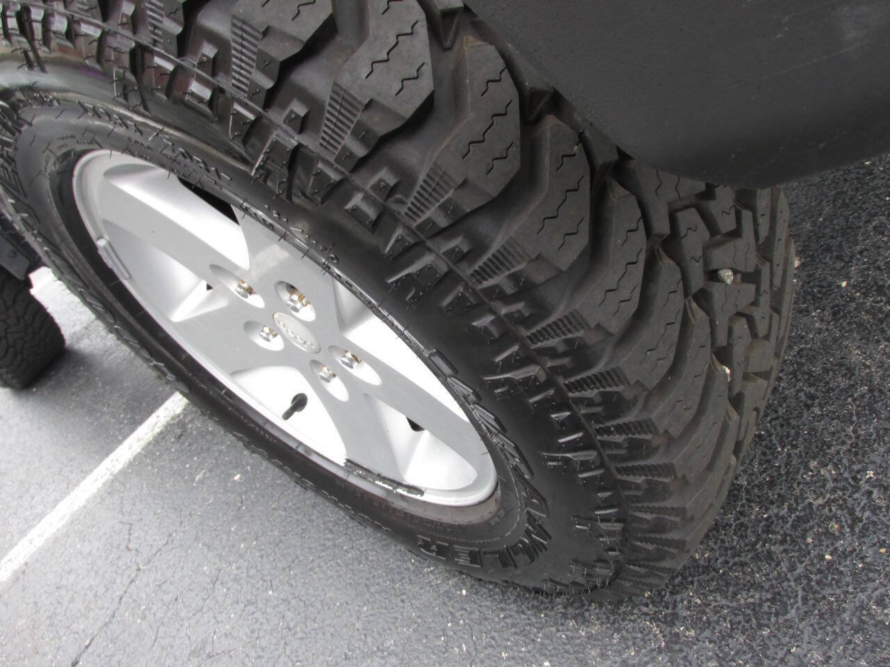 Used 2007 Jeep Wrangler X AWD/4WD image 39