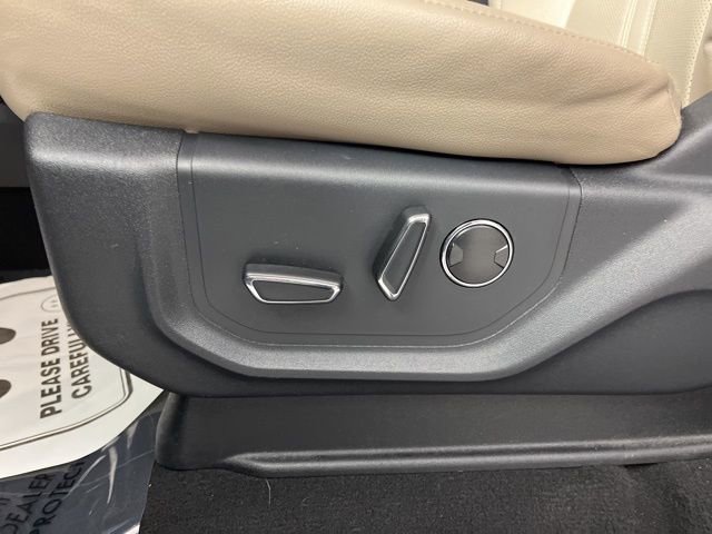 Used 2023 Ford Expedition Limited image 36