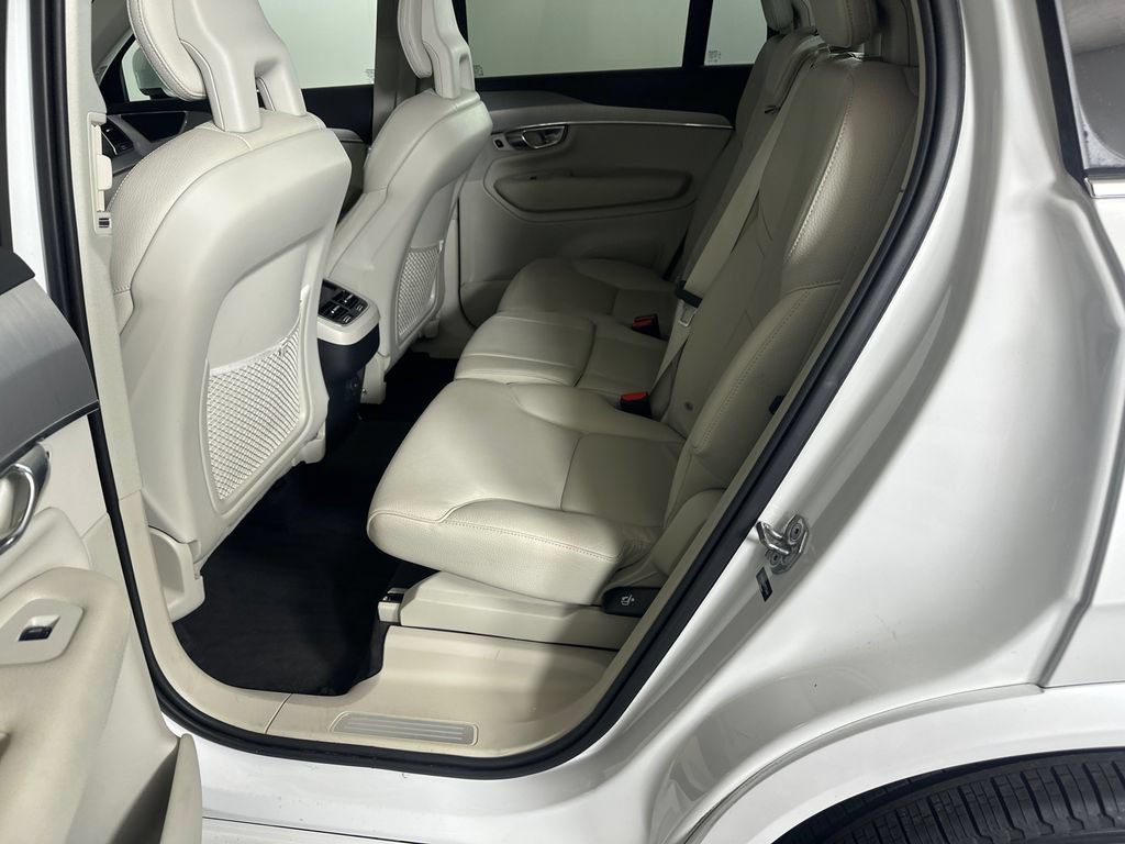 Used 2021 Volvo XC90 T5 Momentum w/ Climate Package FWD image 21