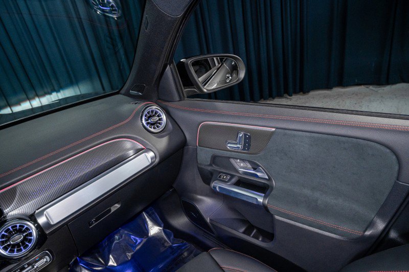 Certified 2023 Mercedes-Benz EQB 350 4MATIC SUV image 27