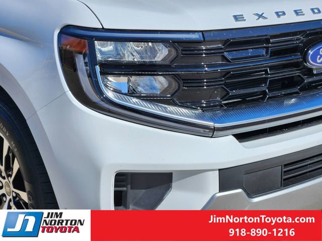 Used 2025 Ford Expedition Platinum image 10