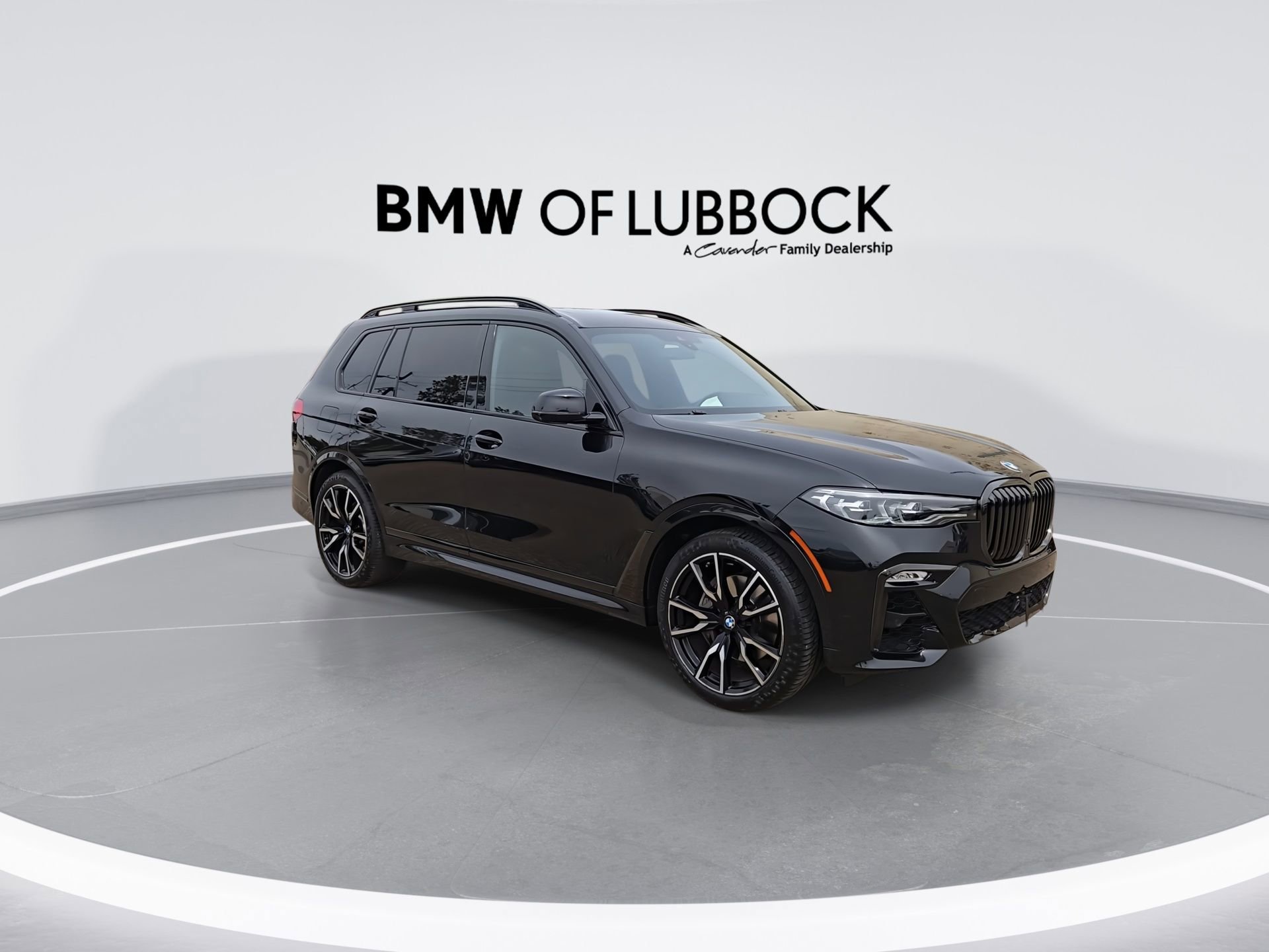 Used 2021 BMW X7 xDrive40i w/ M Sport Package AWD/4WD image 2