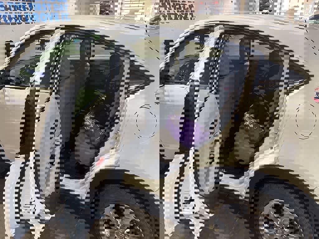 Used 2017 Honda HR-V LX image 16