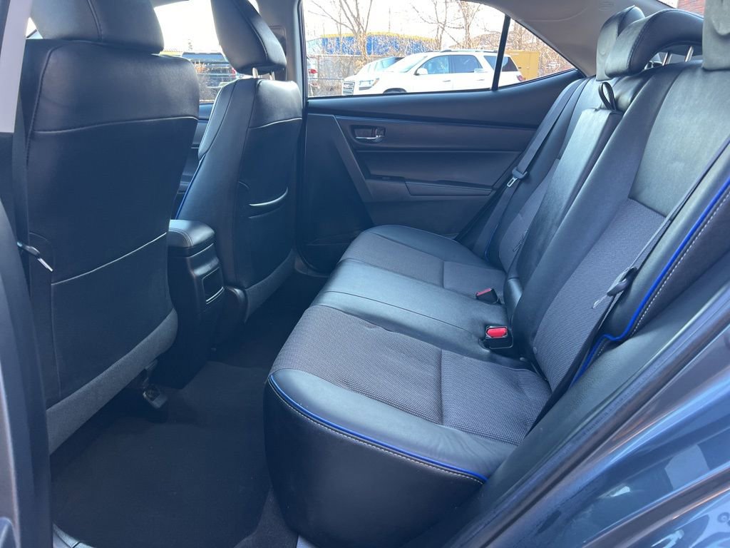 Used 2018 Toyota Corolla SE w/ SE Premium Package image 26