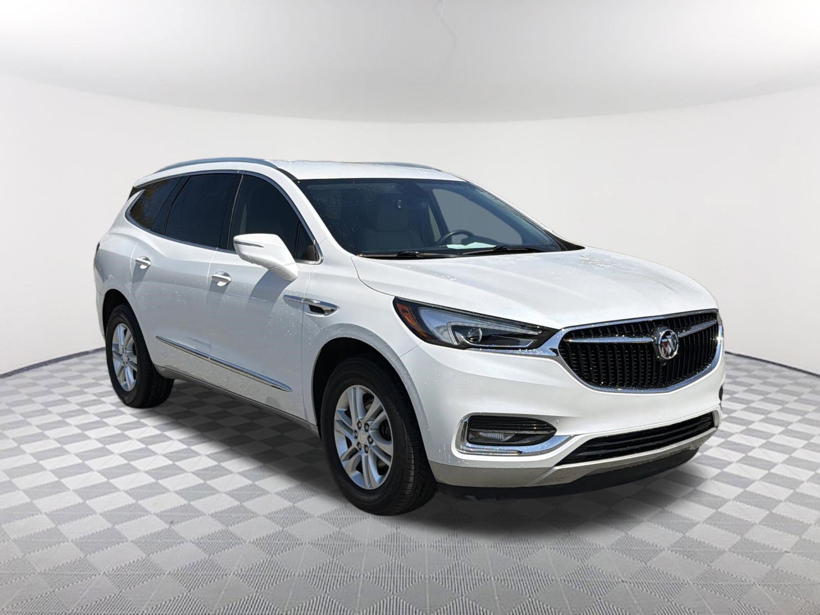 Used 2020 Buick Enclave Essence w/ Sound and Sites Package image 3