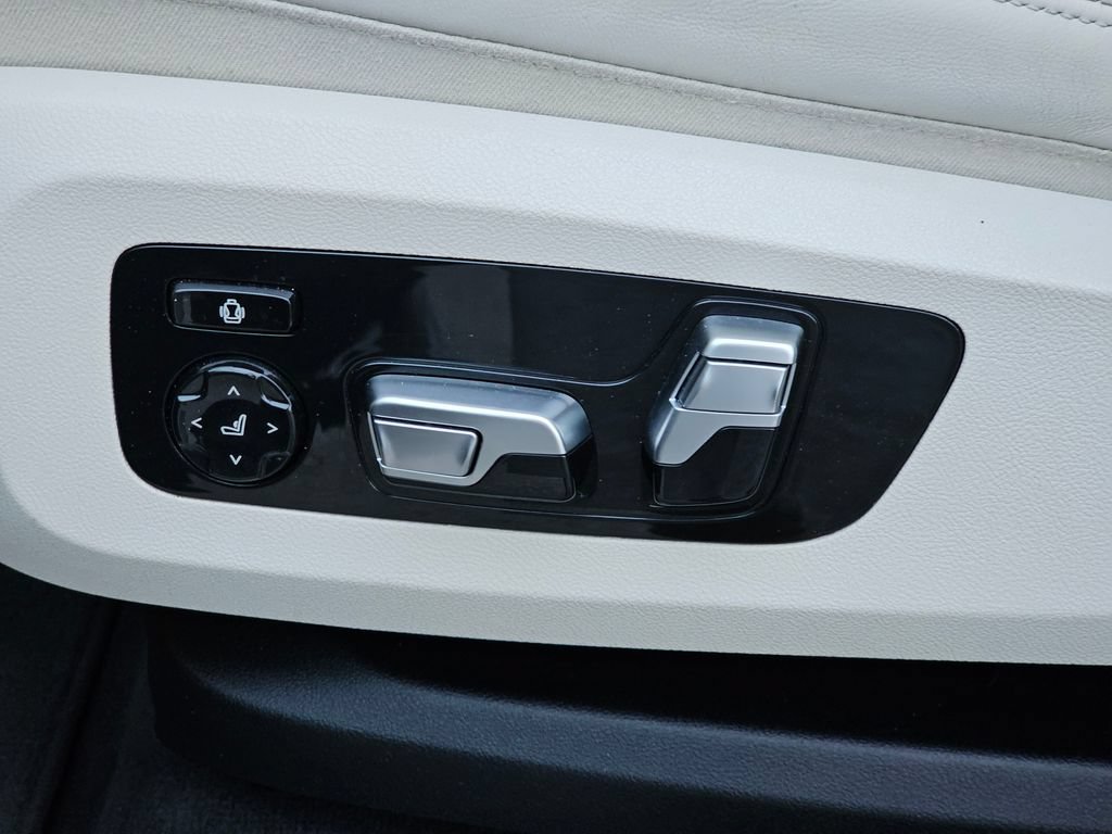 Used 2020 BMW X7 xDrive40i AWD/4WD image 25